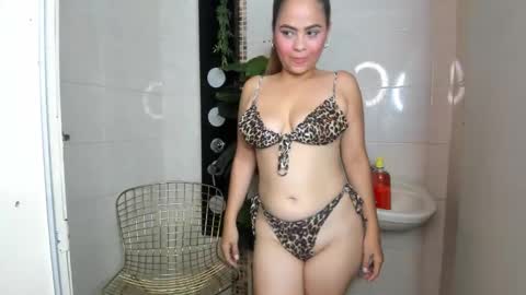 Snapshot of mia_hansper chatting on 01/10/25, 08:48 Mia online show from 01/10/25, 08:48