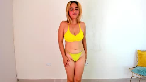 Snapshot of mia_hansper chatting on 01/15/25, 02:27 Mia online show from 01/15/25, 02:27