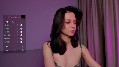 Mia online show from 09/28/25, 07:30