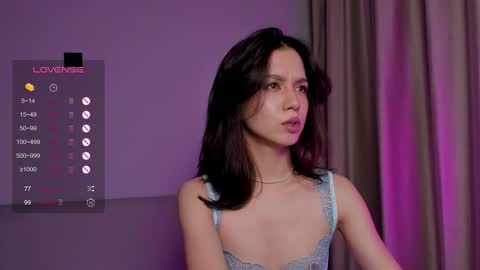 Mia online show from 09/30/25, 05:51