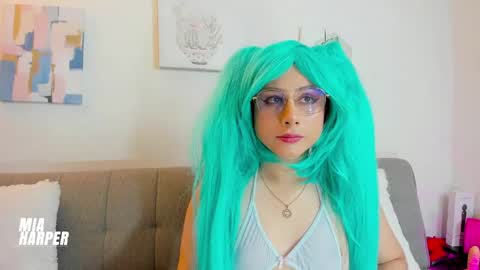 Mia online show from 06/07/26, 02:48
