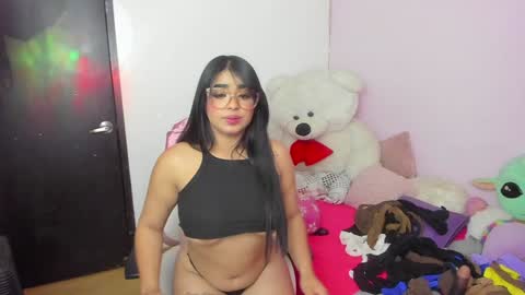 Snapshot of mia_j51 chatting on 02/04/25, 12:51 Mia J Abbey online show from 02/04/25, 12:51