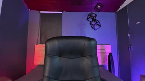 Val  online show from 02/10/25, 08:31