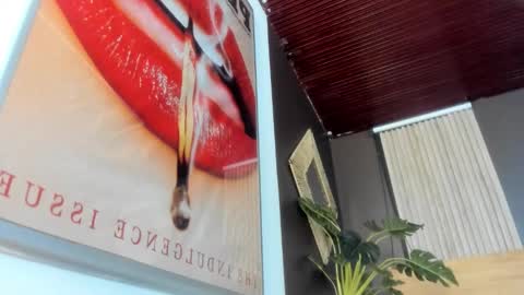 Val  online show from 09/18/25, 11:45