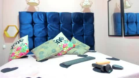 Snapshot of mia_jasmin20 chatting on 05/22/26, 12:07 mia_jasmin20 online show from 05/22/26, 12:07