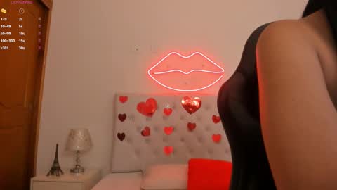    online show from 02/15/25, 12:43