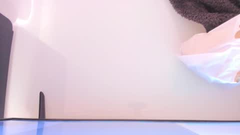    online show from 10/21/25, 12:06