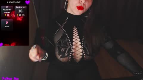 MiaJoy online show from 11/19/25, 10:04