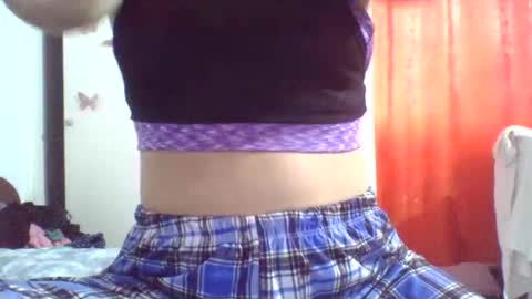 Mia online show from 11/04/25, 10:20