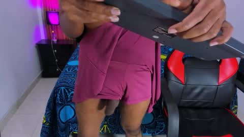 Mia online show from 03/06/26, 07:21