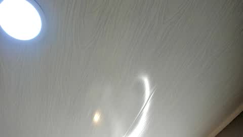 Mia online show from 11/20/25, 02:34