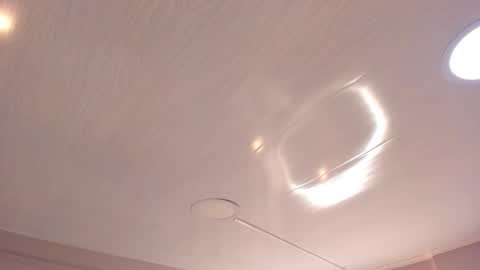 Mia online show from 11/30/25, 02:15