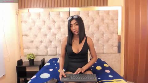 Mia.  online show from 05/12/26, 10:56