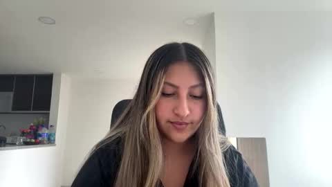 Snapshot of mia_lehn chatting on 04/05/26, 06:05 MIA online show from 04/05/26, 06:05