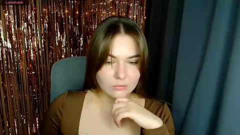 mia_lemm online show from 01/15/26, 07:57