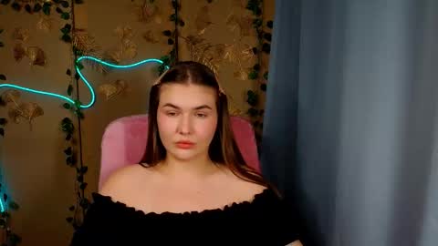 mia_lemm online show from 05/26/26, 05:47