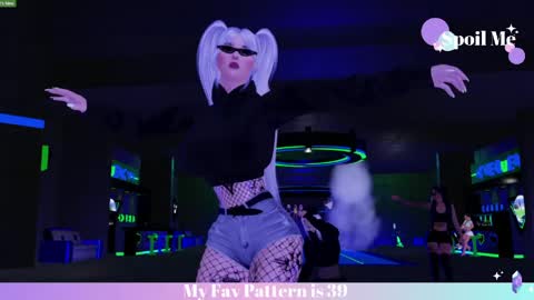 Mia online show from 04/16/26, 11:29