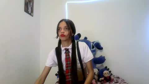 Snapshot of mia_lucy_21 chatting on 10/23/25, 08:13 mia lucy 21 online show from 10/23/25, 08:13