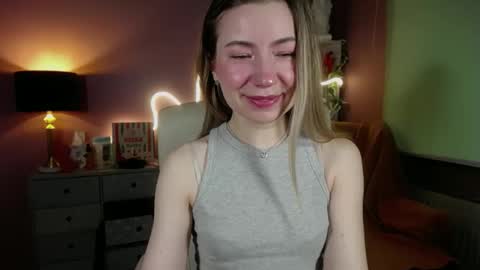 Mia online show from 02/28/25, 07:58