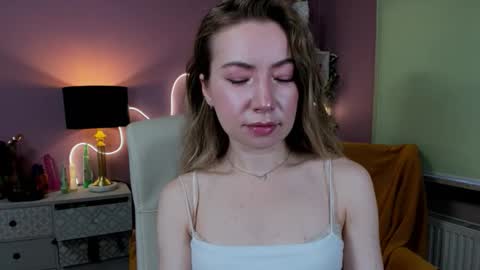 Mia online show from 10/26/25, 07:36