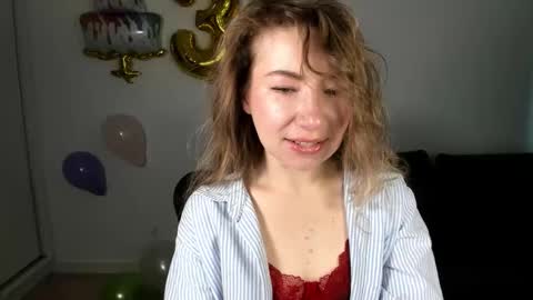 Mia online show from 04/03/26, 06:33