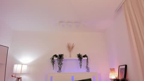 Mia here Appreciate your support online show from 01/21/25, 06:45