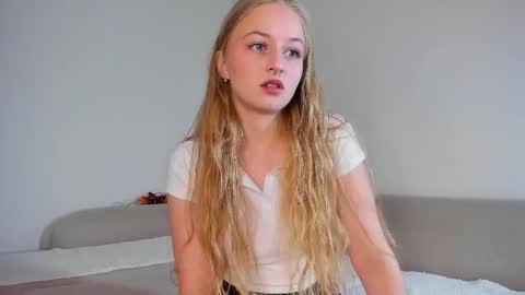 Mia here Appreciate your support online show from 11/07/25, 12:49