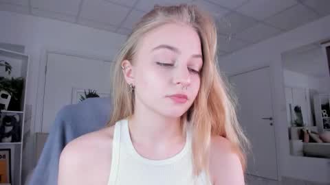 Mia here Appreciate your support online show from 02/06/26, 11:19