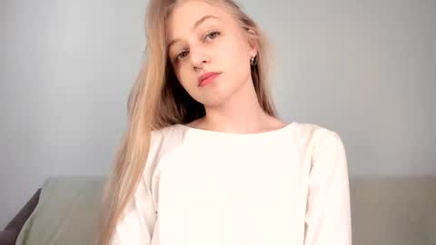 Mia here Appreciate your support online show from 05/21/26, 07:26