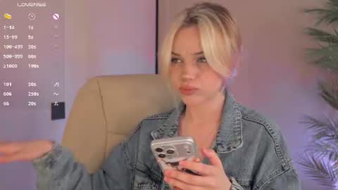 Snapshot of mia_milagros chatting on 07/08/26, 02:49 mia_milagros online show from 07/08/26, 02:49