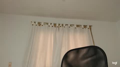 mia independent model online show from 01/13/26, 03:06