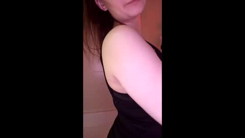 Mia online show from 02/20/26, 12:07