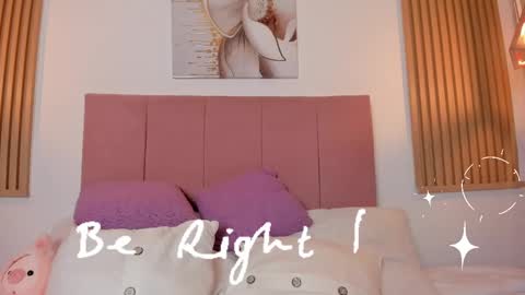 Snapshot of mia_nevaeh chatting on 02/10/25, 01:03 Mia Nevaeh - follow me online show from 02/10/25, 01:03