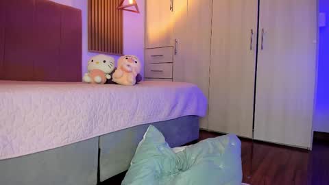 Mia Nevaeh - follow me online show from 11/20/25, 08:41