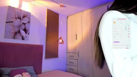 Mia Nevaeh - follow me online show from 11/24/25, 09:14