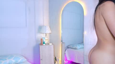 mia_oconner online show from 09/26/25, 08:57