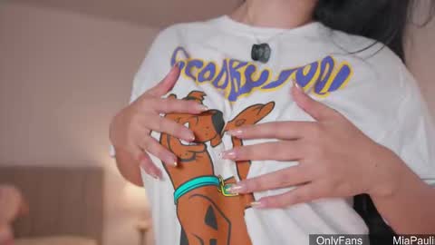 Instagram Nelyiramirez online show from 03/07/26, 03:14