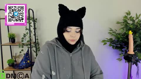 Mia online show from 01/15/26, 01:21