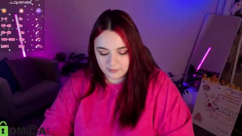 Snapshot of mia_r0ss chatting on 05/12/26, 01:36 Mia online show from 05/12/26, 01:36