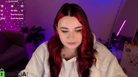 Snapshot of mia_r0ss chatting on 05/13/26, 01:14 Mia online show from 05/13/26, 01:14