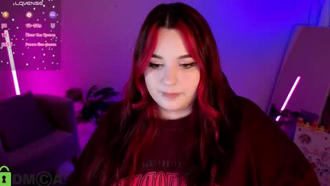 Snapshot of mia_r0ss chatting on 05/17/26, 01:03 Mia online show from 05/17/26, 01:03