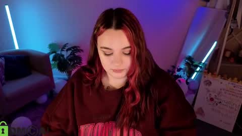 Snapshot of mia_r0ss chatting on 05/30/26, 01:25 Mia online show from 05/30/26, 01:25