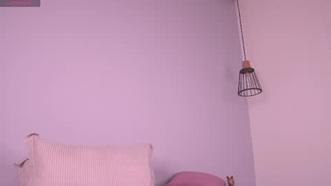 Mia Reeves online show from 03/28/26, 07:57