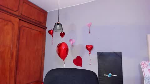 Snapshot of mia_rissi chatting on 02/27/25, 02:32 Mia online show from 02/27/25, 02:32