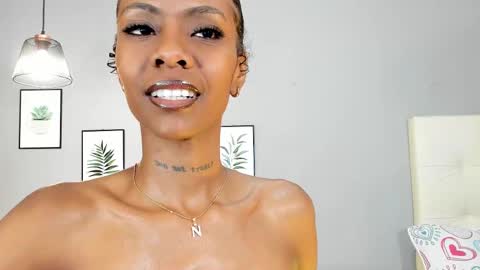 Snapshot of mia_rissi chatting on 03/04/25, 02:53 Mia online show from 03/04/25, 02:53