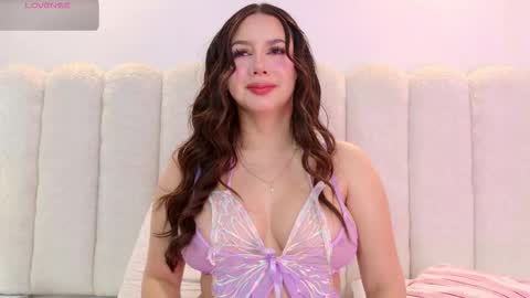 Mia online show from 03/12/26, 12:11