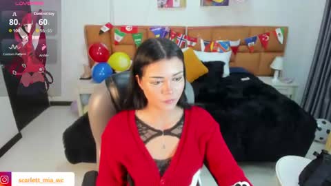 Snapshot of mia_rousseau chatting on 07/11/26, 11:17 MIA online show from 07/11/26, 11:17