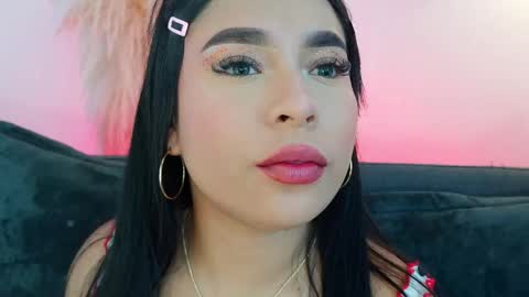 Mia online show from 04/19/26, 08:33