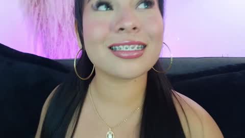 Snapshot of mia_roux1 chatting on 05/23/26, 03:23 Mia online show from 05/23/26, 03:23