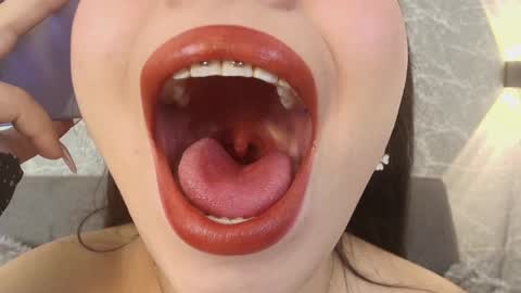 Mia Roux online show from 01/10/25, 10:57